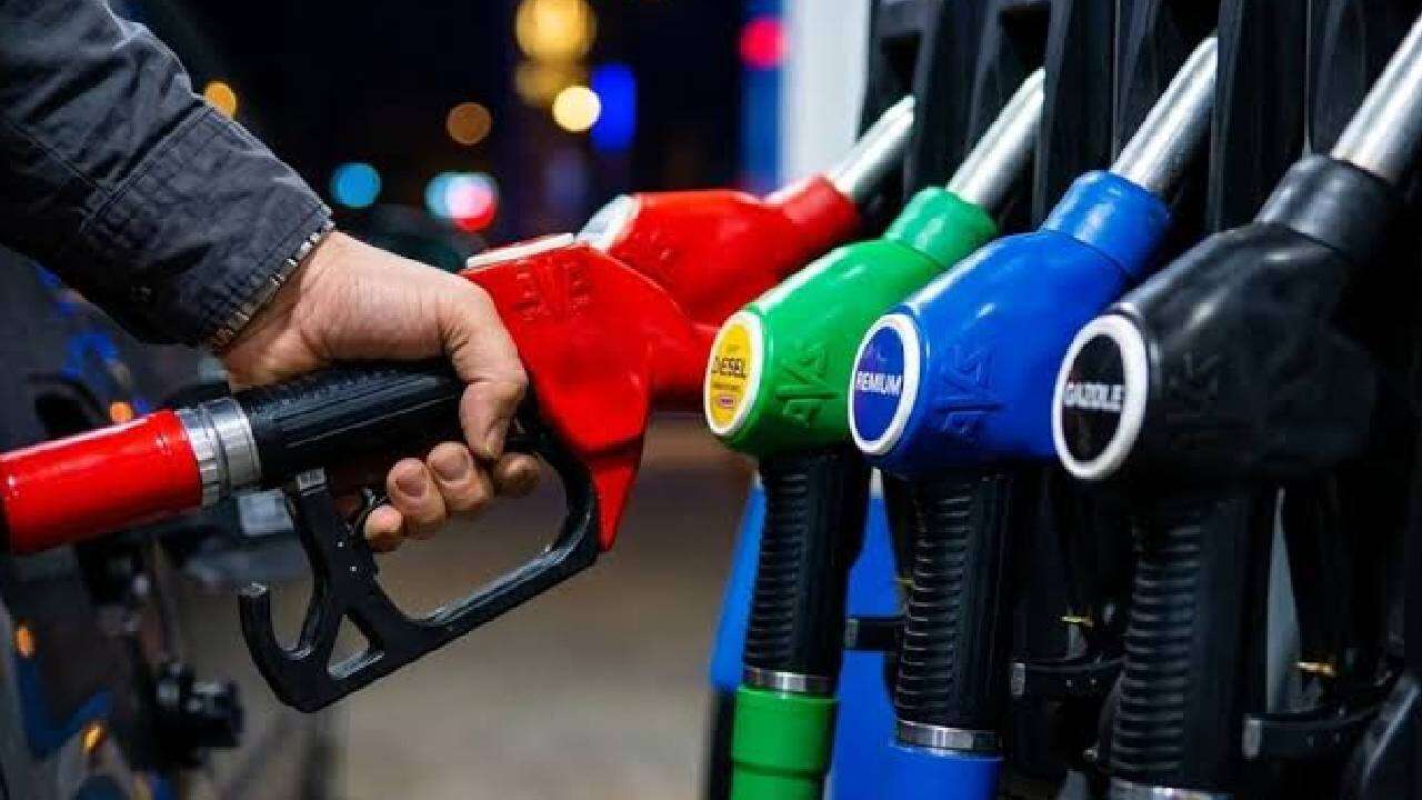Sürücüler rahat bir nefes alacak: Akaryakıtta cuma indirimi! Pompaya yansıdı, işte indirimli benzin ve motorin fiyatları 7